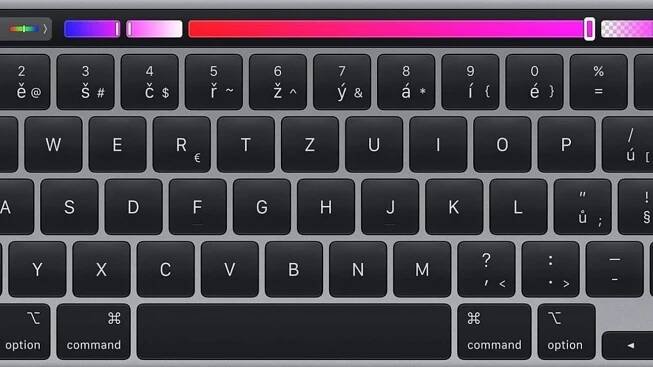 Klávesnice a TouchBar u Macbooku Pro