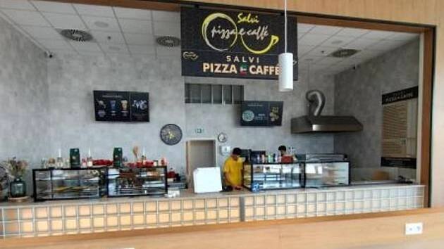 Uzavřená pizzerie v OC Kukleny