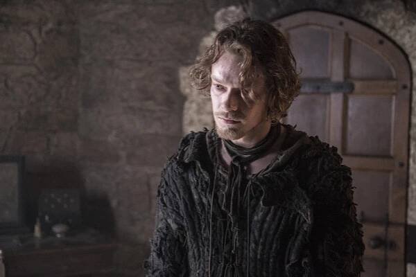 Hra o trůny - Dar - Z filmu - Alfie Allen