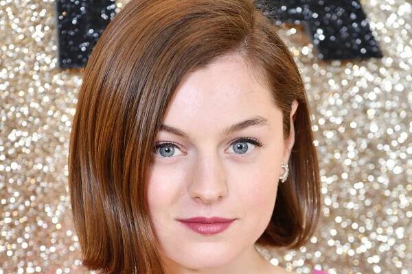 The Crown’s Emma Corrin on letting her leg hair grow: ‘I’m recently single’ | The Independent