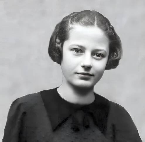 Soubor:Vera Kucerova (1923 1942) AI.jpg