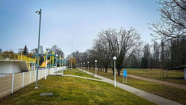 Pardubice, Cihelna, hřiště