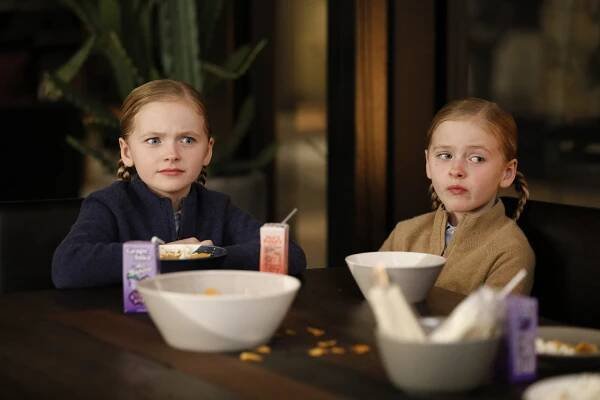 Ella Allan, Mia Allan - Single Parents - A Night in Camarillo - Z filmu