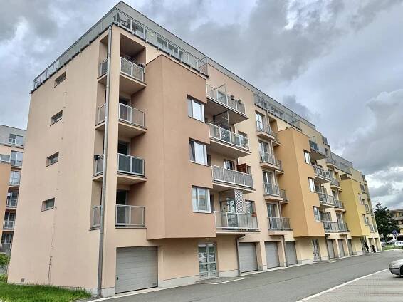Pronájem bytu 2+kk 57 m² s lodžií - Adam Růžička Reality