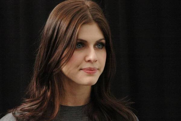 Download Alexandra Daddario Wallpapers for FREE [100,000+ Mobile & Desktop] - WallpaperGod.com