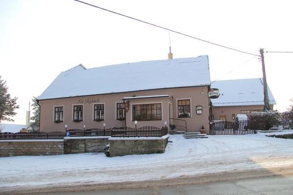 Ubytovací Hostinec Na Skalách - sportovní zařízení - Budislav - Východní-Čechy.info - oficiální turistický portál Pardubického