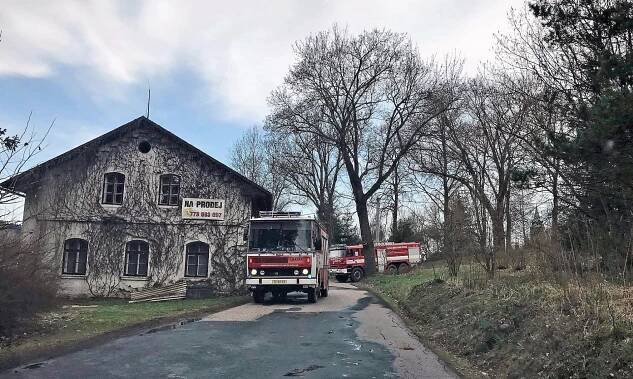 Požár lesa u Borovničky hasilo i hasičské letadlo a přiletěl i hasičský vrtulník z Brna!