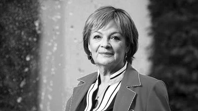 Zemřela Jana Hlaváčová, oblíbené divadelní a filmové herečce bylo 85 let - iDNES.cz