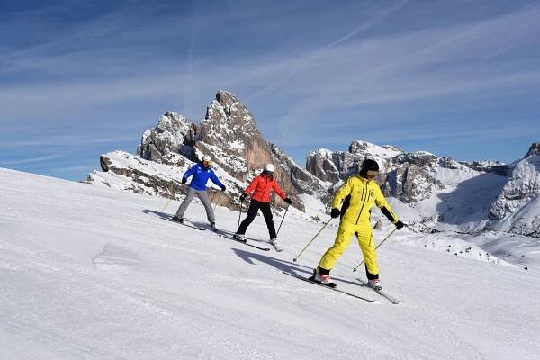 Ski School - Ski school Ortisei "Saslong"