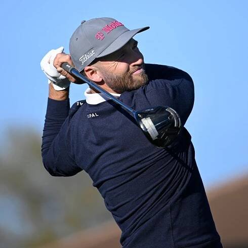 Wyndham Clark grabs two-stroke lead as wind hits first round