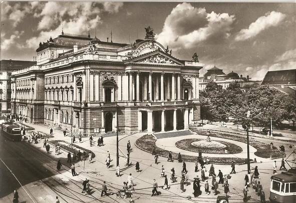 BRNO - divadlo