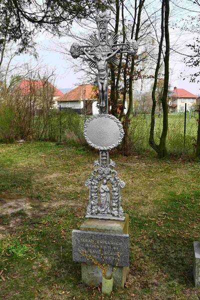 Vražné | Detail hřbitova | Databáze historických hřbitovů