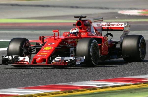 Kimi Räikkönen kraloval závěru testů v Barceloně před novou sezonou formule 1