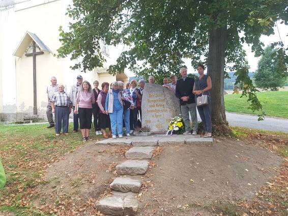 Jeřmanice – Obnova pietního místa u kostela - Má vlast cestami proměn