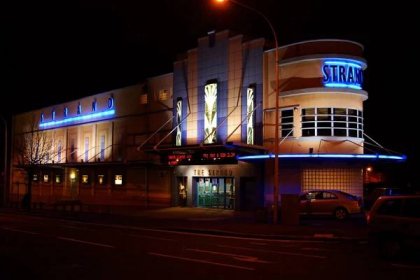 Soubor:Strand Cinema (Belfast-2007).jpg