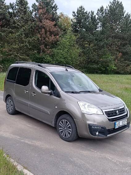 Peugeot partner tepee 1.6 blue HDI.  Automatická převodovka.