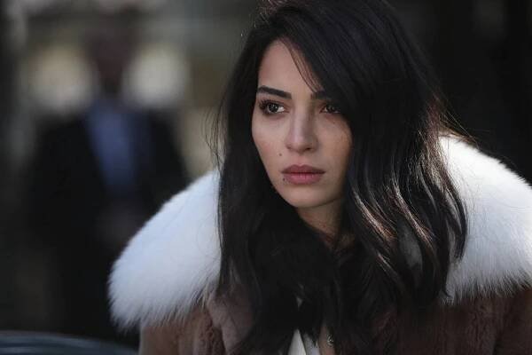 Yeni Hayat - Episode 1 - Z filmu - Melisa Aslı Pamuk