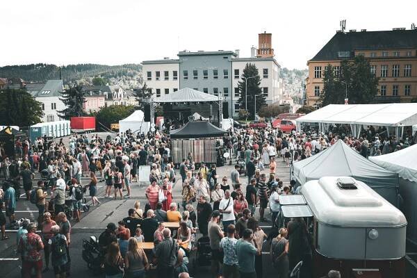 Festival Jablonecká perle slibuje to nejlepší z Jablonce. Od dobrého jídla, přes muziku po videomaping