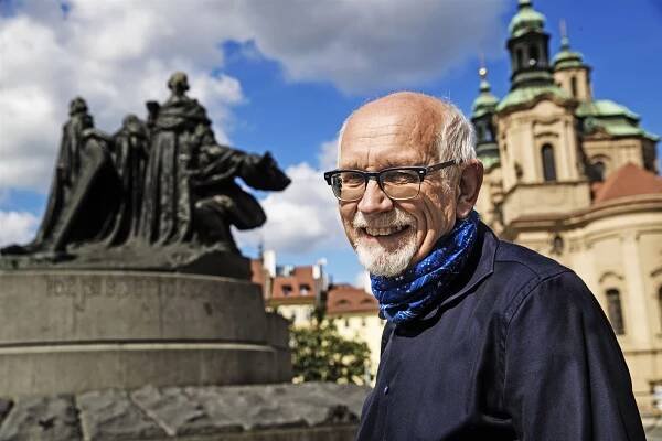 Historik pomníků Hojda: Rusové chtějí Koněva v českém veřejném prostoru