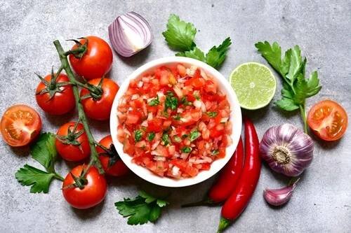 Tomato,Salsa,(salsa,Roja),-,Traditional,Mexican,Sauce,With,Ingredients