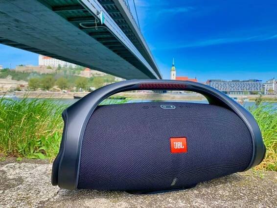 JBL Boombox 2: Povstaňte, přichází nový nejhlasitější přenosný reproduktor!