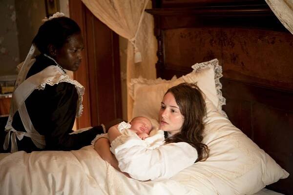 Hotel Adlon - Epizoda 1 - Z filmu - Thelma Buabeng, Maria Ehrich