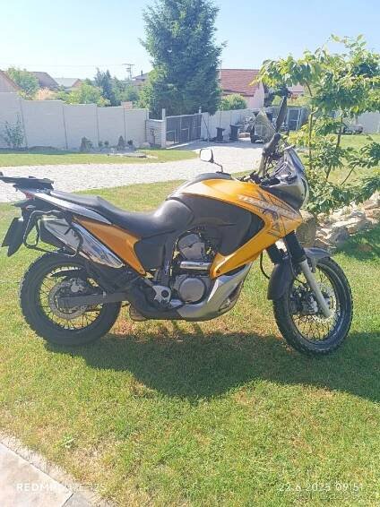 Prodám Honda transalp 700
