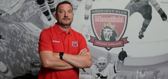 Tomáš Hamara míří z Hradce do Tábora, hokejový Mountfield musí řešit změny