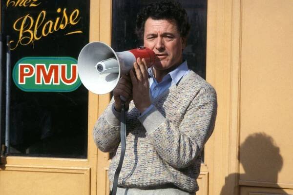 Le réalisateur Claude Zidi lors du tournage du film 'Les Ripoux' , le 15 mars 1984, à Paris, France