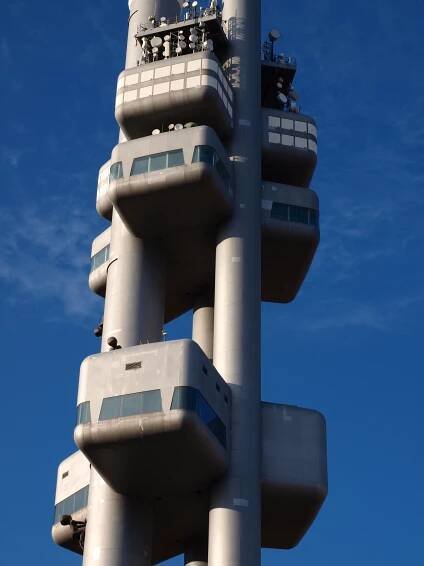 Soubor:Žižkovská věž5.JPG – Wikipedie