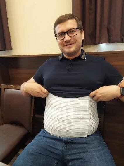 Úleva pro rodičky, kýlaře i pupkáče: Lékaři v Brně umí šetrně spravit povadlé břicho