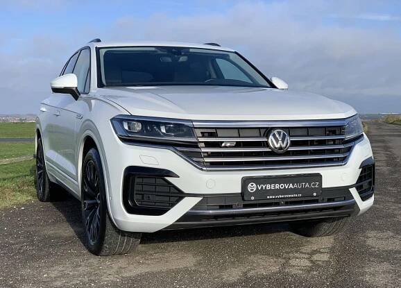 VW Touareg 3.0 TDi 210 kW/DSG/4Motion/Vzduch/Tažné/2019 - Výběrová auta