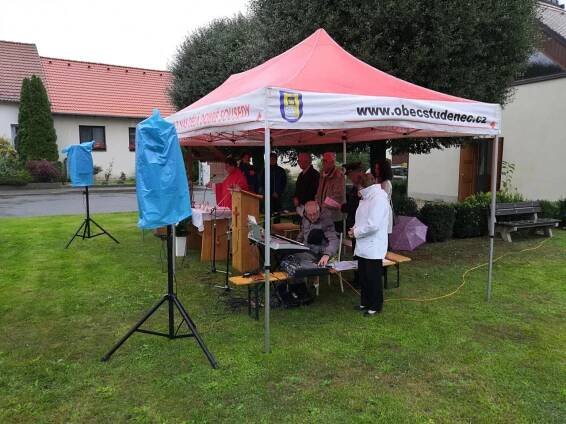Svatováclavská mše a vysvěcení hasičského auta - Oficiální stránky obce Studenec