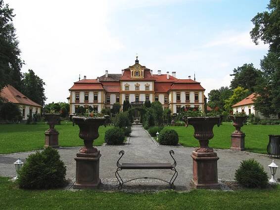 Soubor:Zámek Jemniště (5).jpg – Wikipedie