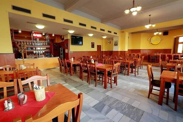 Restaurace Vatikán | Prostory OREL ČB