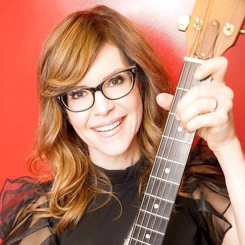 LISA LOEB
