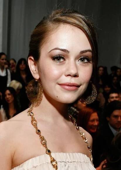 Alexis Dziena