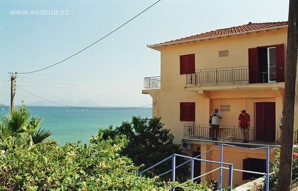 ŘECKO - ostrov Lefkada - obrázky ubytování z Vassiliki a Vassiliki Ponty (Vasiliki Ponti) - hotel Fotis,hotel Odeon, studia Leonidas, hotel Apollo, hotel Vassiliki Bay