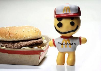 McDonald’s के 'Adult Happy मील' खिलौने EBay पर $300,000 तक सूचीबद्ध हैं - BABA News