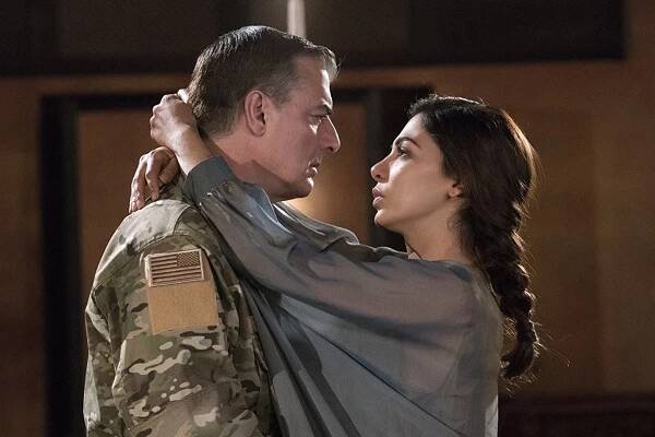 Tyran - Jak se má žít - Z filmu - Chris Noth, Moran Atias
