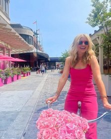 Embracing my inner Barbie Girl at the new Malibu Barbie Cafe 💕
As I&rsquo;m sure you can tell this was a really tough assignment for me&hellip;segment coming soon! 

#barbiegirl #malibubarbie #barbiecafe