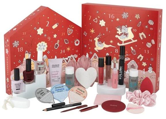 Adventní kalendář s 24 pečujícími a líčícími produkty, Douglas, 899 Kč, douglas.cz