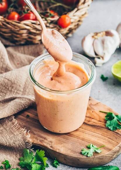 Creamy Taco Sauce (Sriracha Mayo)