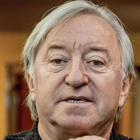 Jiří Lábus slaví pětasedmdesát: Přiznal, že ho děsí být na obtíž. Celý život si šetří na ústav, kde se o n...