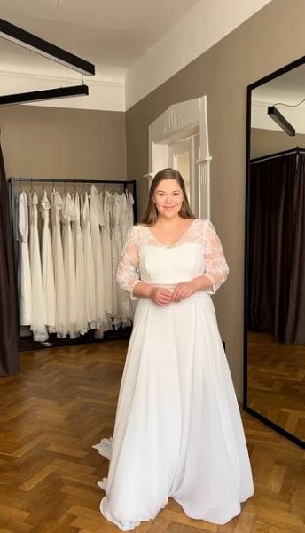 Jean / EU 46-48 / 19.000,- Kč (nové) — OUI BOUTIQUE 