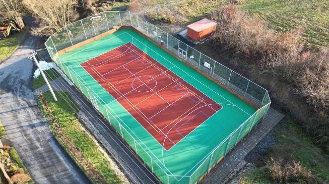 Víceúčelové hřiště v obci Pržno - Sportovní podlahy Zlín