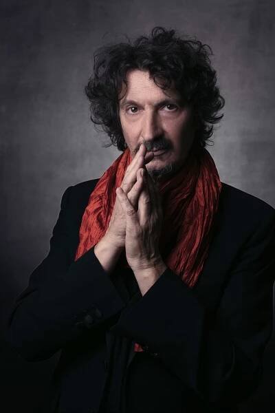 Biography - SERGIO CAMMARIERE - Sito Web Ufficiale