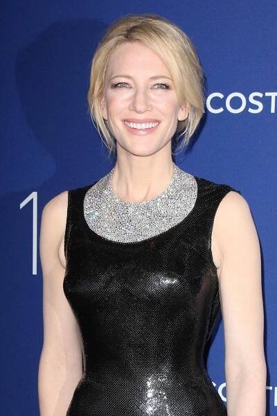 Dokonalost sama: Cate Blanchett je na ceremoniálech snad ještě krásnější než na filmovém plátně