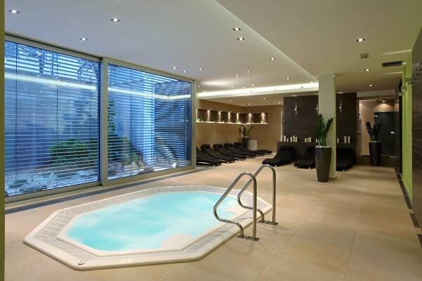 Amenity Wellness Zlín - KMT Mikala