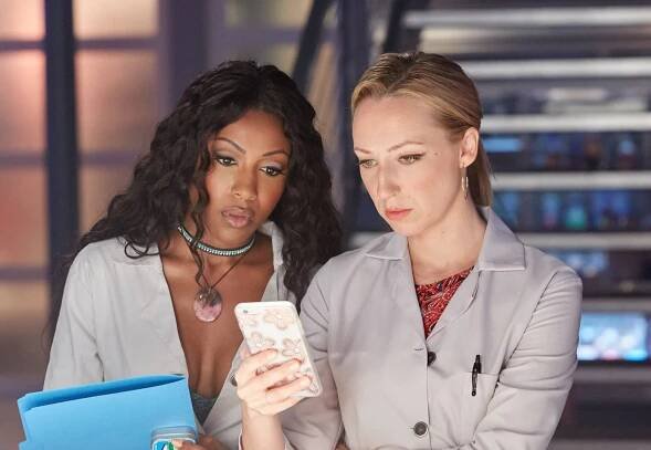 Vražedné Miami - Eddie & the Empire State of Mind - Z filmu - Gabrielle Dennis, Anna Konkle